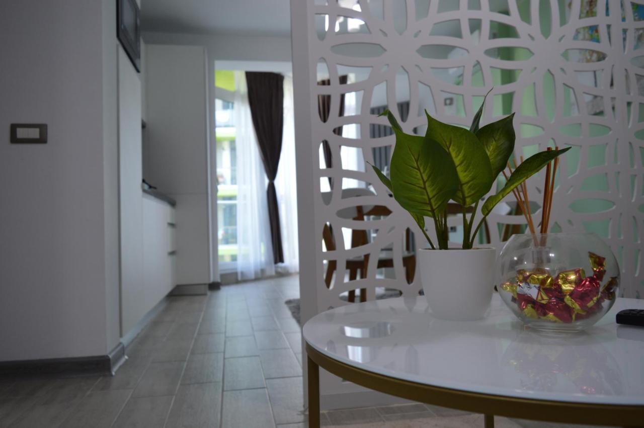 Greenview Alezzi Beach Resort Năvodari Exteriör bild